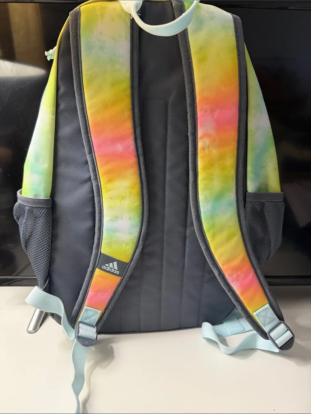 adidas colorful tie